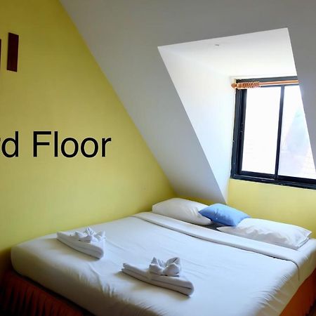 Kaneng Guesthouse HHQ Esterno foto