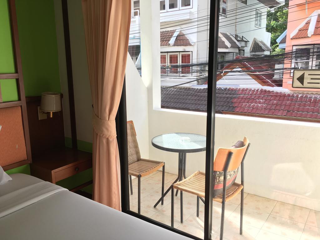 Kaneng Guesthouse HHQ Esterno foto