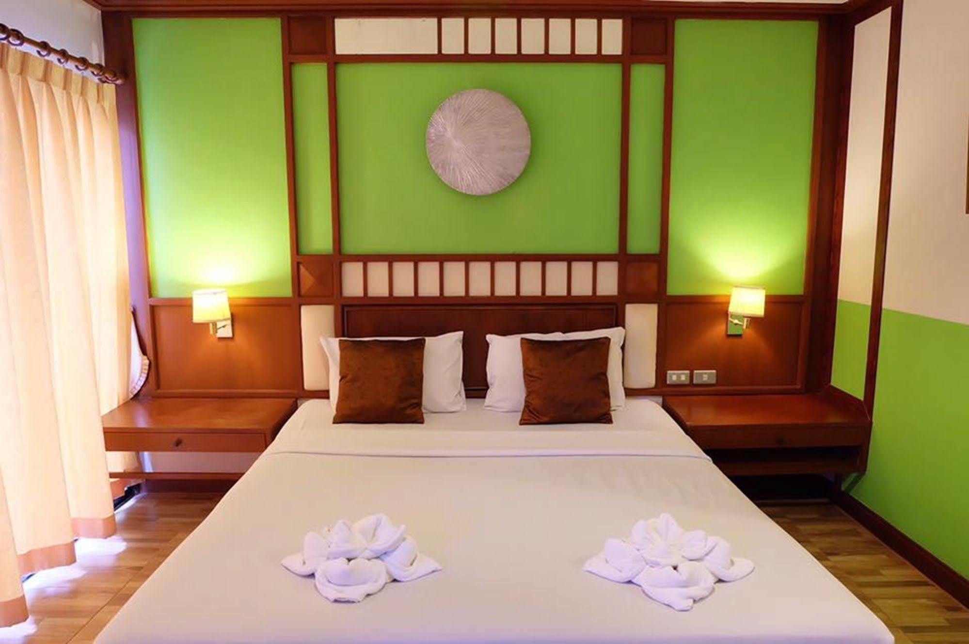 Kaneng Guesthouse HHQ Esterno foto