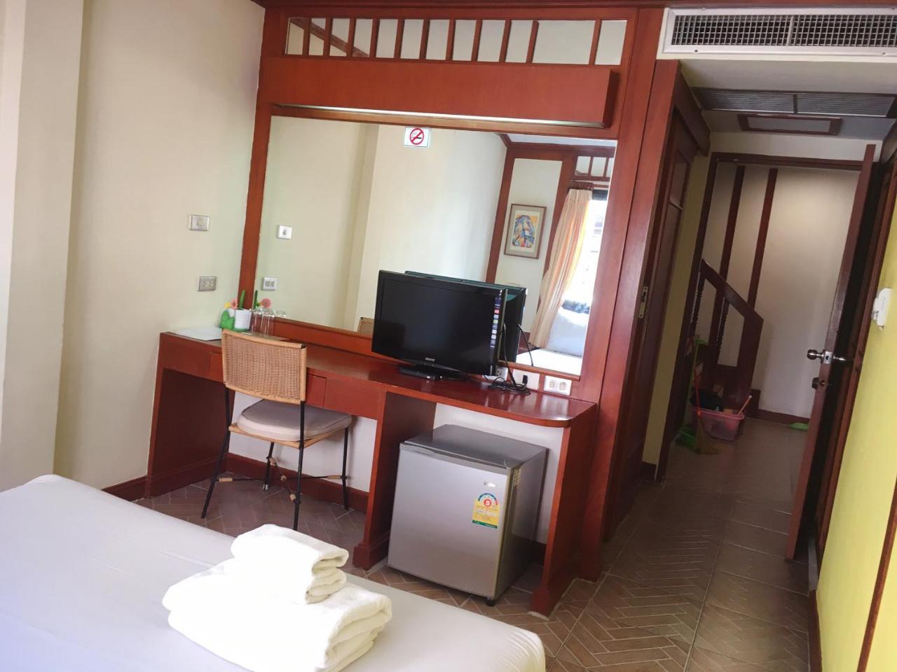 Kaneng Guesthouse HHQ Esterno foto