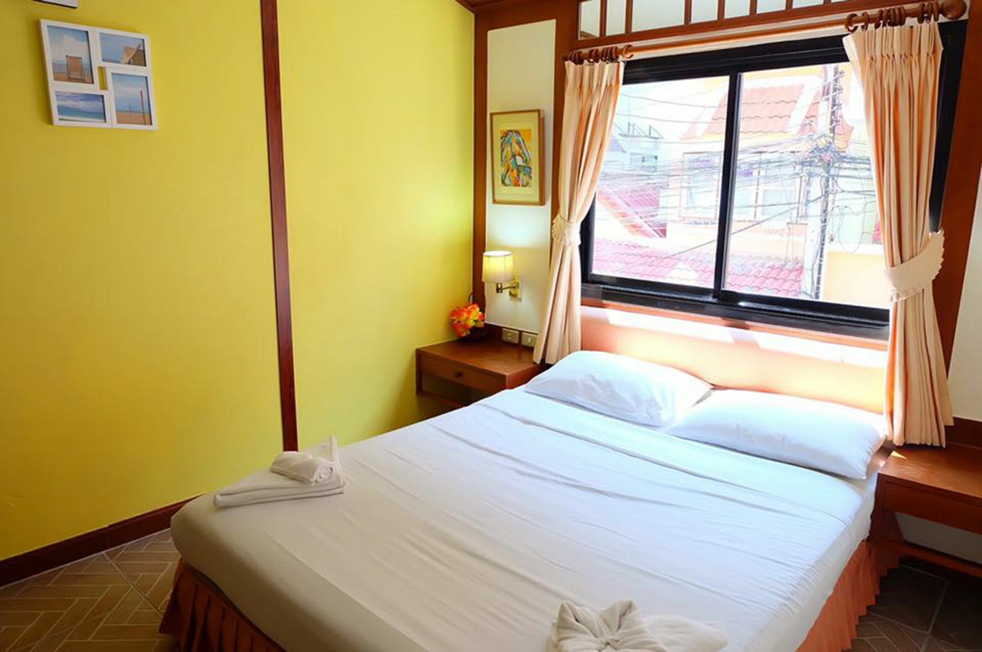 Kaneng Guesthouse HHQ Esterno foto