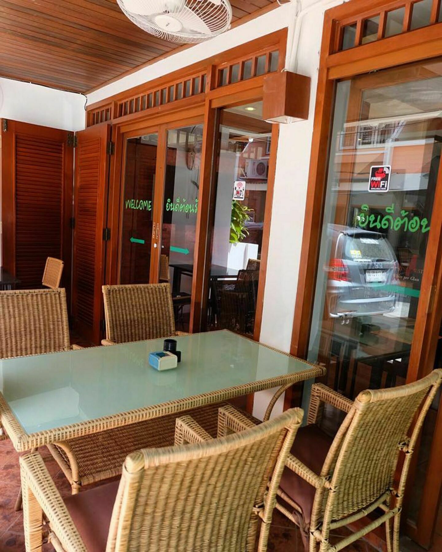 Kaneng Guesthouse HHQ Esterno foto