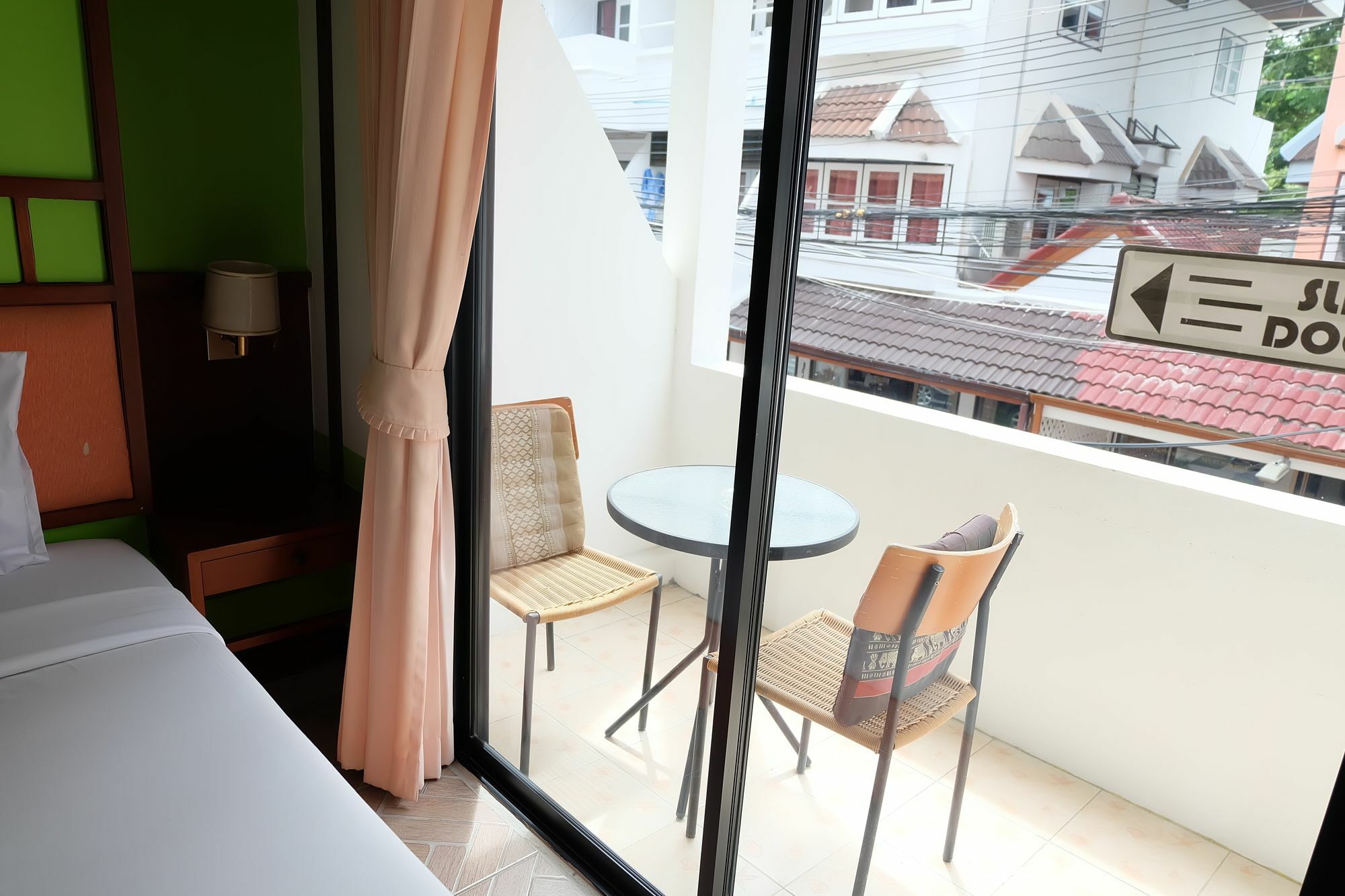 Kaneng Guesthouse HHQ Esterno foto